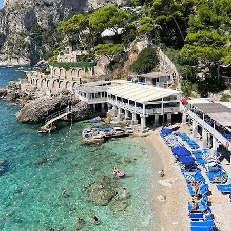 Exceptionnel Pieds Dans L'eau Capri
